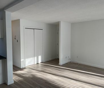 Grand 4 1/2 moderne - Photo 3