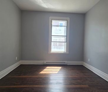 2117 Boul. Grand, Montréal (Côte-des-Neiges, QC H4B - Photo 1