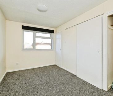 1 bedroom property to rent - Photo 2