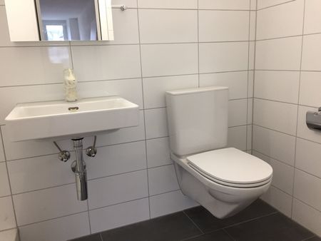 Gemütliche Maisonette Whg. mit Balkon + eigenem WM/TU - zentrale Stadtlage - - Photo 4
