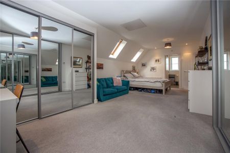 5 bedroom detached house to rent - Photo 4