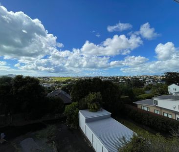 76 Coates Avenue , Orakei, Auckland 1071 - Photo 1