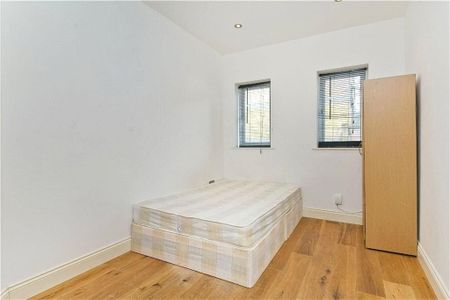 4 bedroom ground floor flat to rent - Photo 2