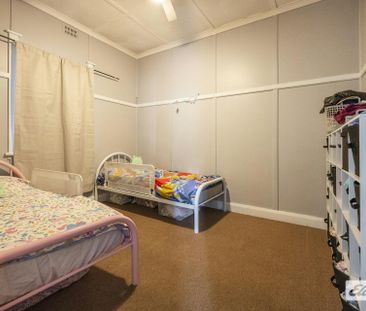 Central, Double Storey Family Home - Photo 6