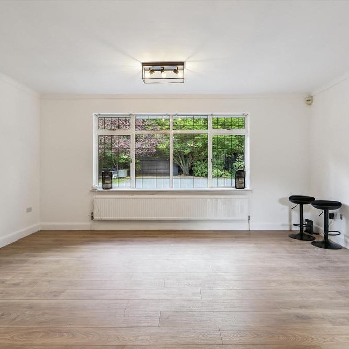 6 bedroom detached house to rent - Photo 1