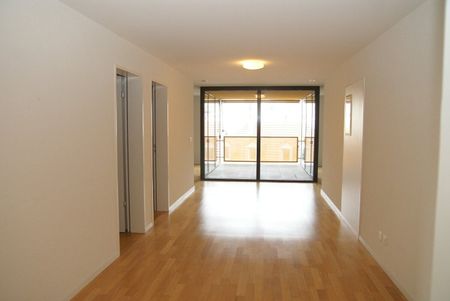 SPACIEUX 4,5 pièces de 136 m2 situé dans un immeuble moderne - Foto 4