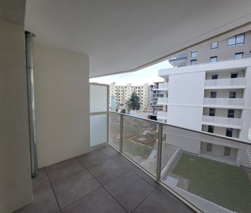 Location Appartement 2 pièces 45m² THONON LES BAINS 74200 - Photo 5