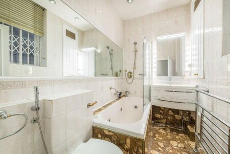 4 bedroom flat to rent - Photo 5