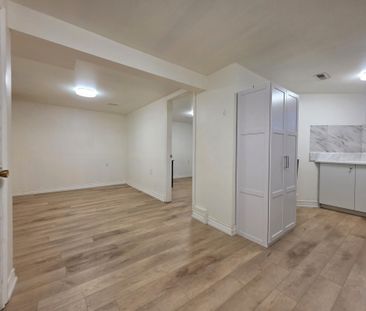 For Lease - 22 Northpark Road, Barrie, Ontario - Photo 5