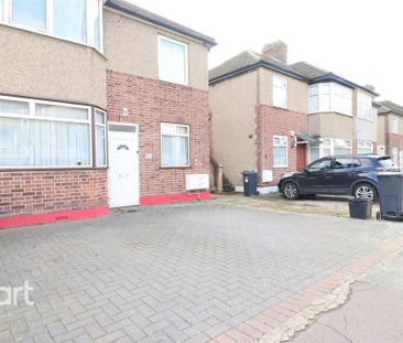 2 bedroom semi-detached house to rent - Photo 6