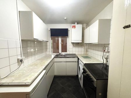 2 bedroom flat to rent - Photo 5