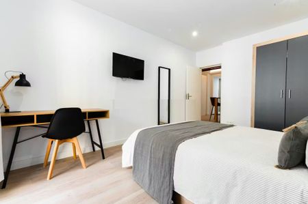 Carrer d'Aragó, Barcelona, Catalonia 08007 - Foto 4