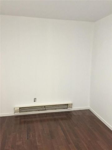 For Lease - 2879 Lake Shore Boulevard Unit# 2, Toronto, Ontario - Photo 4