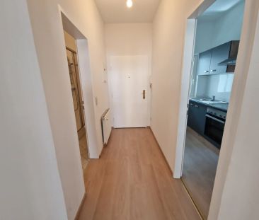 HÜBSCHE 1 ZIMMER WOHNUNG - NÄHE ELTERLEINPLATZ - 2. Stock mit Lift - Photo 5
