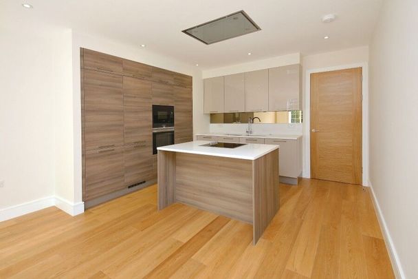 2 Bedroom Flat To Let - Photo 1