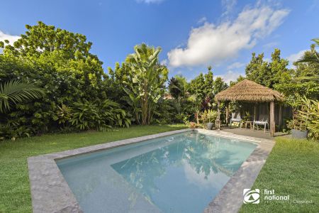 STUNNING MODERN FAMILY HOME WITH BEAUTIFUL INGROUND POOL IN VICTORIA POINT - Photo 3