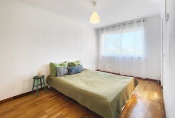 Apartamento T1+1 mobilado e com varandas, no condomínio da Herdade da Aroeira