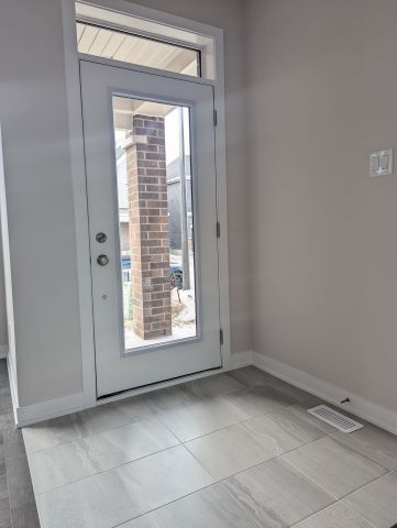 For Lease - 788 Eminence Street, Barrhaven, Ontario - Photo 2