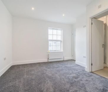 3 bedroom end of terrace house to rent - Photo 4