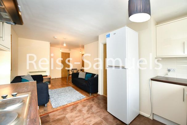 3 bedroom apartment to rent - Photo 1