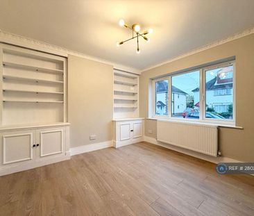 3 bedroom semi-detached house to rent - Photo 2