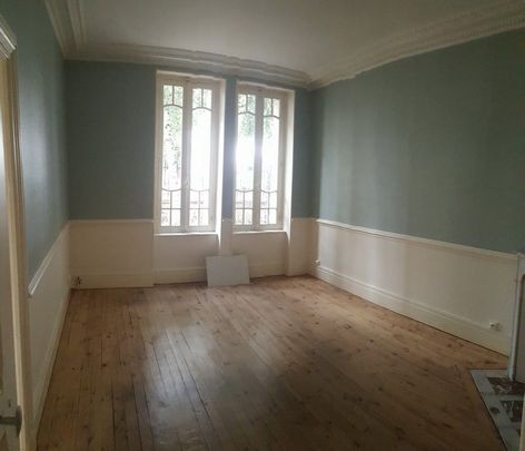 Location Appartement 3 pièces 72m² CHAMALIERES 63400 - Photo 1