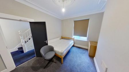 6 bedroom semi-detached house to rent - Photo 4