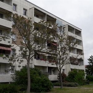 ab 01.07.2025 Drei Zimmer, Balkon - Photo 3