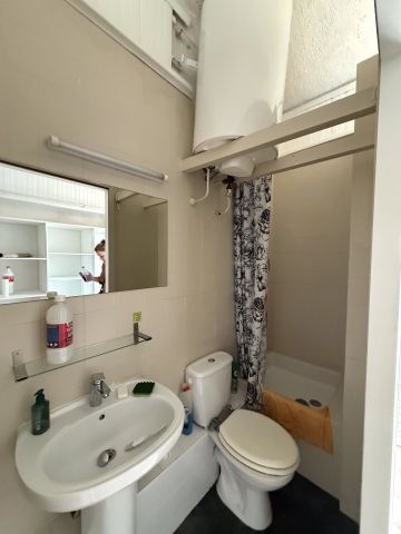 Location Appartement 1 pièce 12m² NICE 06300 - Photo 3