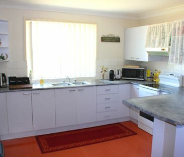 Family Home - Photo 2