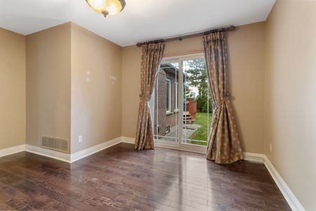 For Lease - 154 Flushing Avenue, Vaughan, Ontario - Photo 5