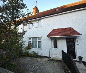 3 bedroom terraced house to rent - Photo 2