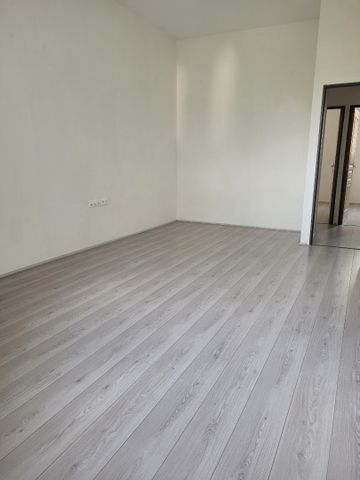 Location Appartement 4 pièces 82m² VIESLY 59271 - Photo 2