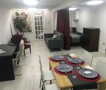 1 Bed Flat, Green Lanes, N16 - Photo 3
