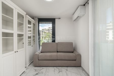 IN PRIMA FILA LAGO: ESCLUSIVO APPARTAMENTO AMMOBILIATO - Foto 2