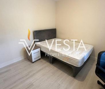 4 bedroom terraced house to rent - Photo 5