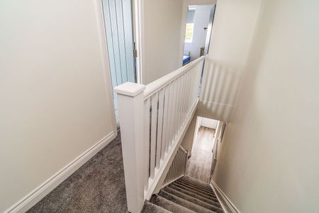 5 bedroom terraced house to rent - Photo 4