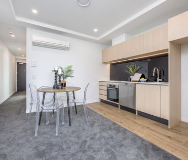 Luxury Living - Photo 4