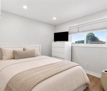 6562 GLENGATE Street Unit# Upper, Niagara Falls, Ontario, L2E5S7 - Photo 2