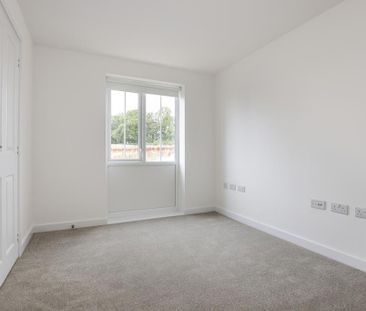 3 bedroom semi-detached house to rent - Photo 3