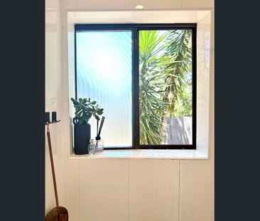 Serene, private granny flat, spacious garden & minutes to beaches, ... - Photo 5