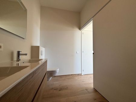 Lichtrijke penthouse met 2 slaapkamers in Sint-Lievens-Houtem - Photo 4