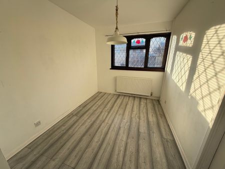 Verwood Close, Willenhall , Wolverhampton - Photo 5