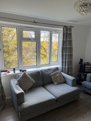 2 Bed Flat, Featherbank Lane, LS18 - Photo 1