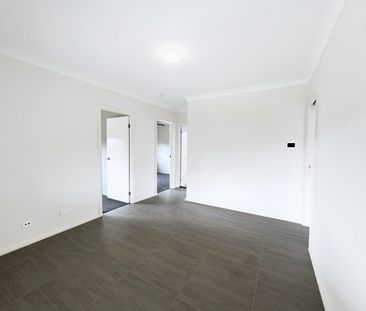 Stylish Family Home in the Heart of Aberglasslyn - Photo 2