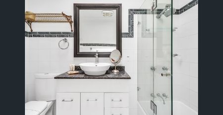 House on the hill with Views - Photo 3