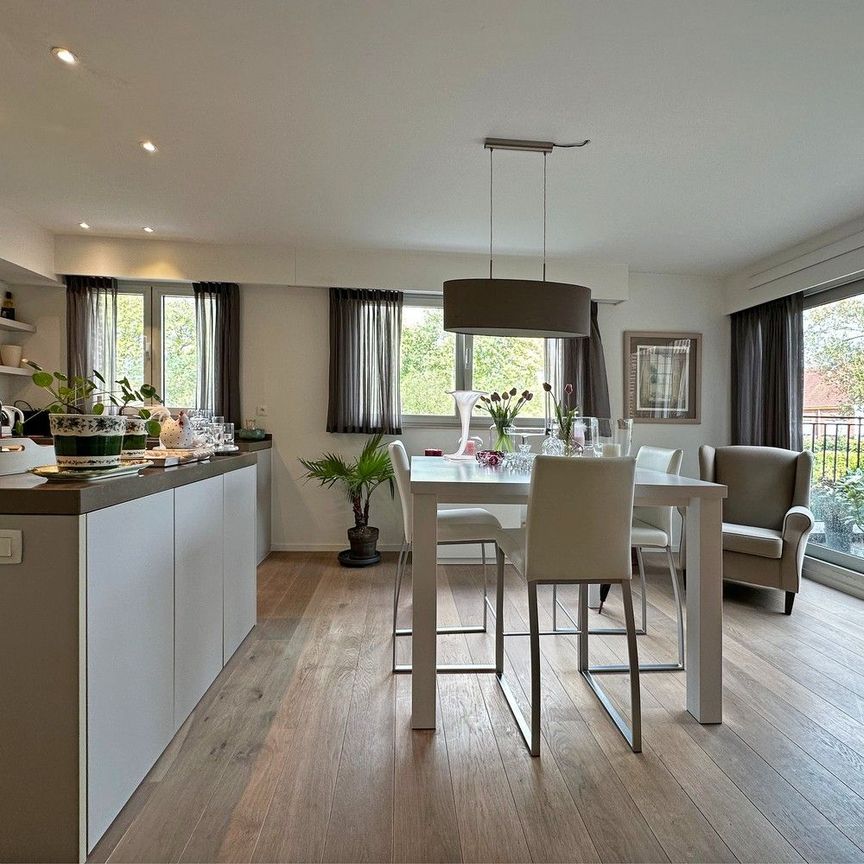 Luxueus appartement op een rustige centrumlocatie te 's Gravenwezel. - Photo 1