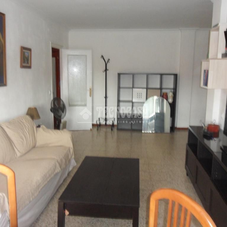 Piso en alquiler en Cerro Amate - Foto 1