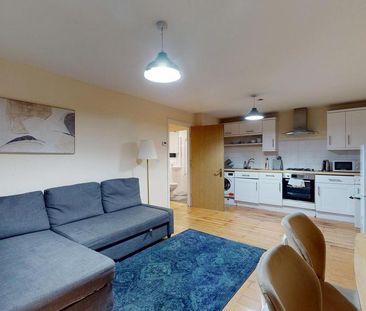 2 bedroom flat to rent - Photo 3
