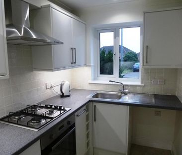 2 bedroom terraced house to rent - Photo 2